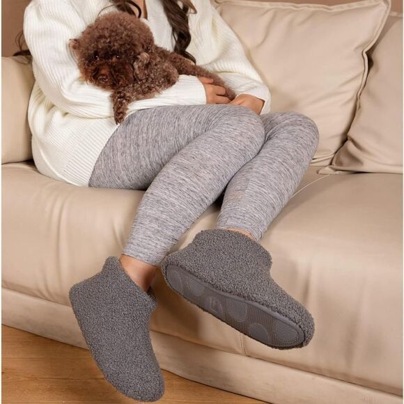 HomeTop Size 10 one piece curly fur memory foam indoor bootie slipper - Picture 11 of 15